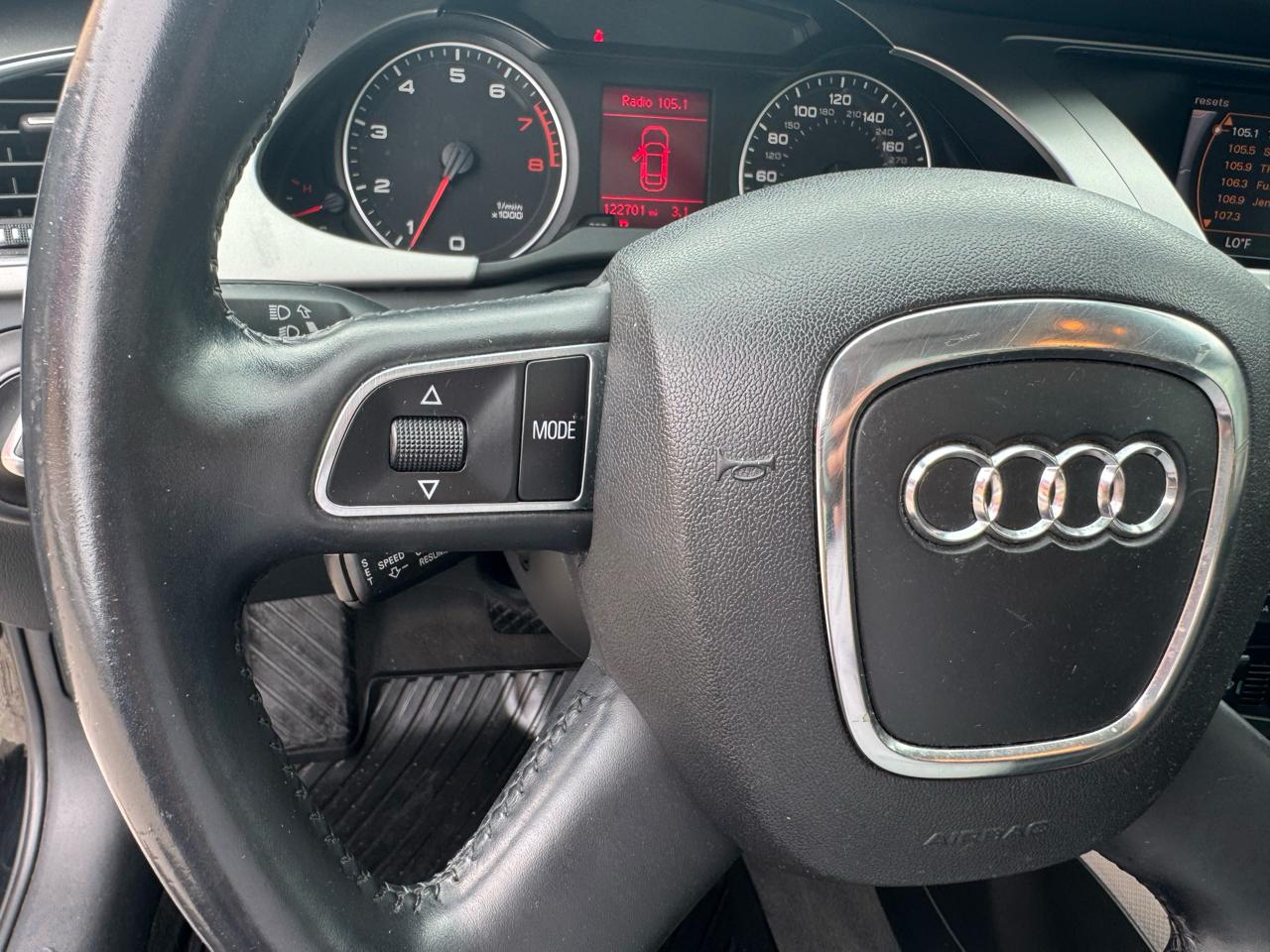 Audi A4 2.0T Sedan quattro Tiptronic 2012