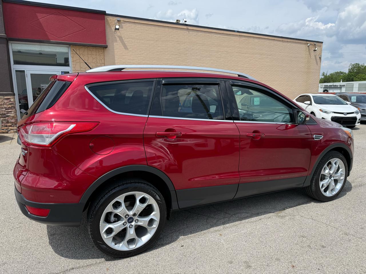 Ford Escape Titanium 4WD 2016