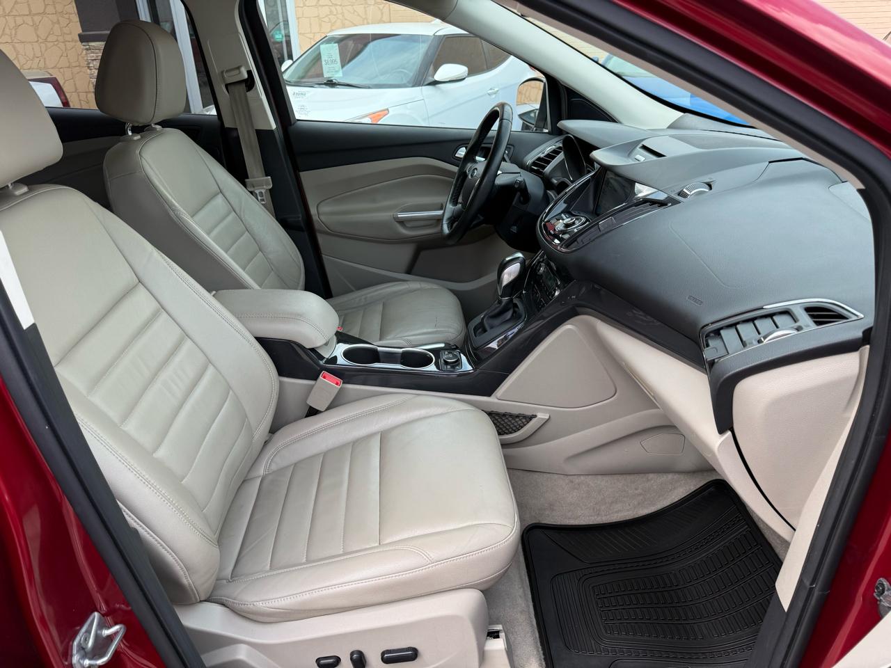 Ford Escape Titanium 4WD 2016