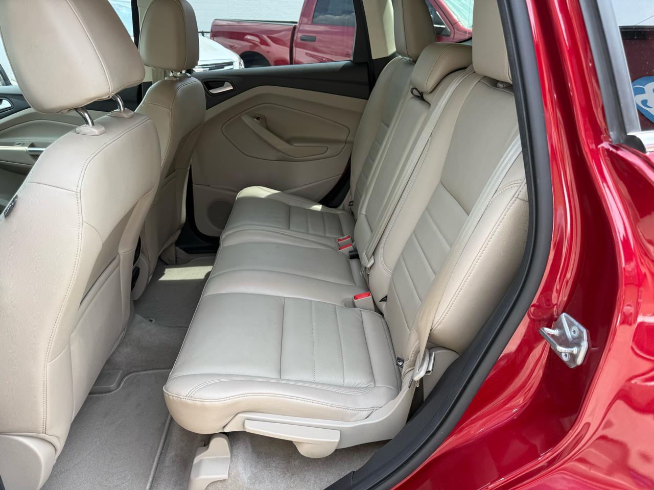 Ford Escape Titanium 4WD 2016