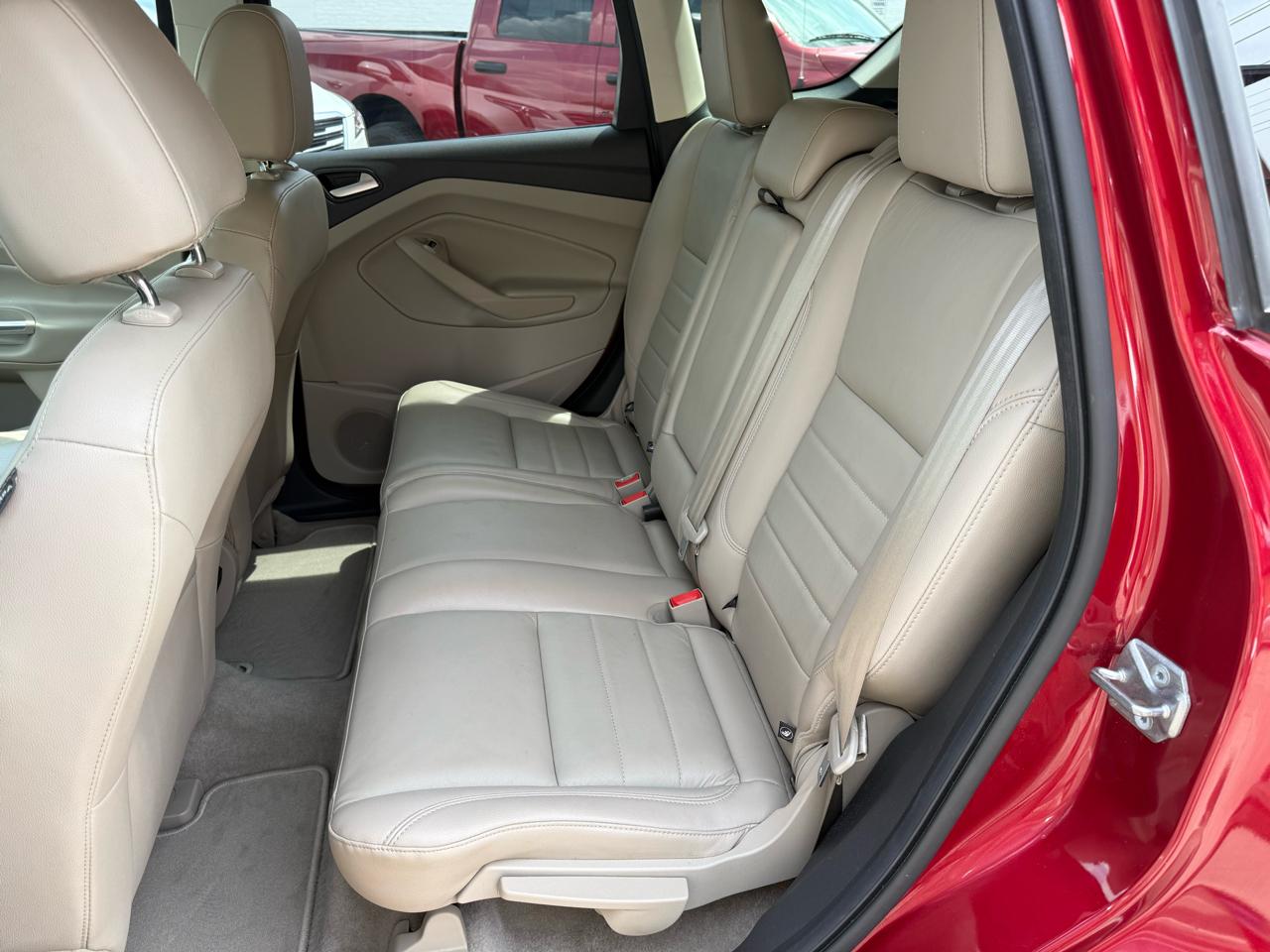 Ford Escape Titanium 4WD 2016