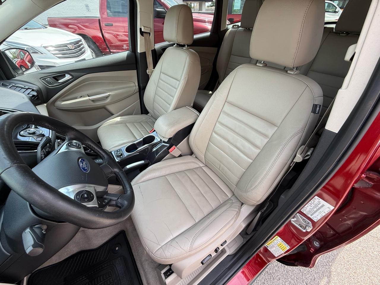 Ford Escape Titanium 4WD 2016