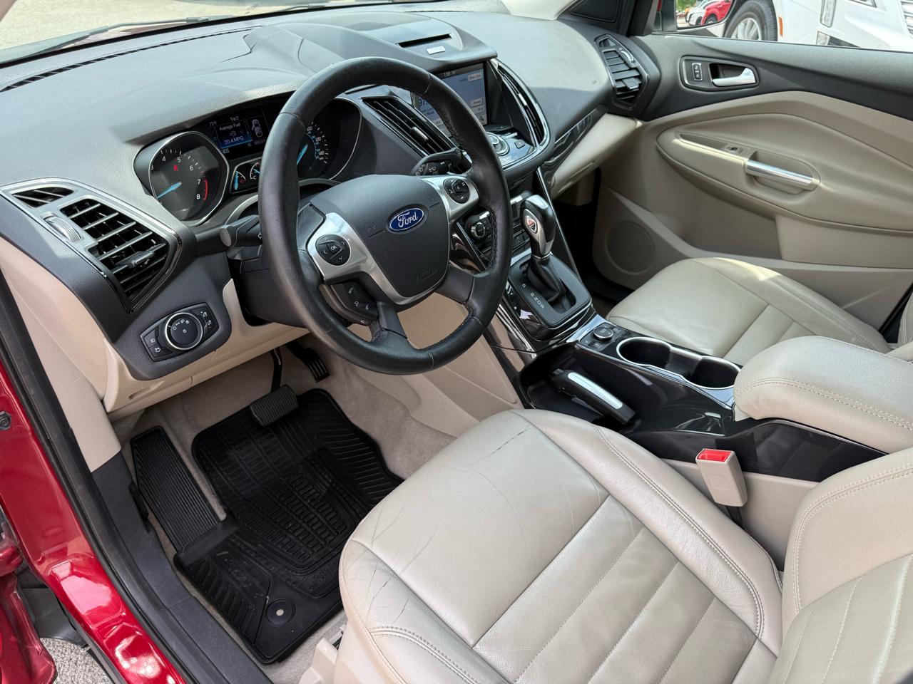 Ford Escape Titanium 4WD 2016