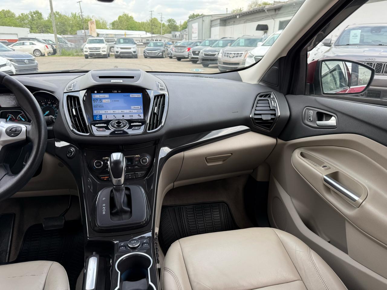 Ford Escape Titanium 4WD 2016