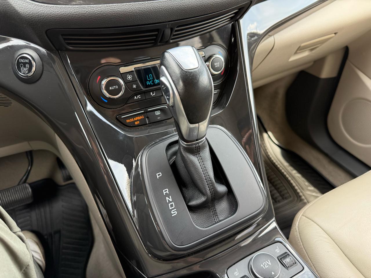 Ford Escape Titanium 4WD 2016