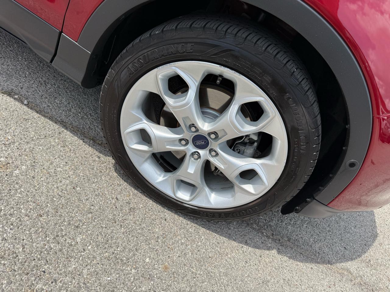 Ford Escape Titanium 4WD 2016