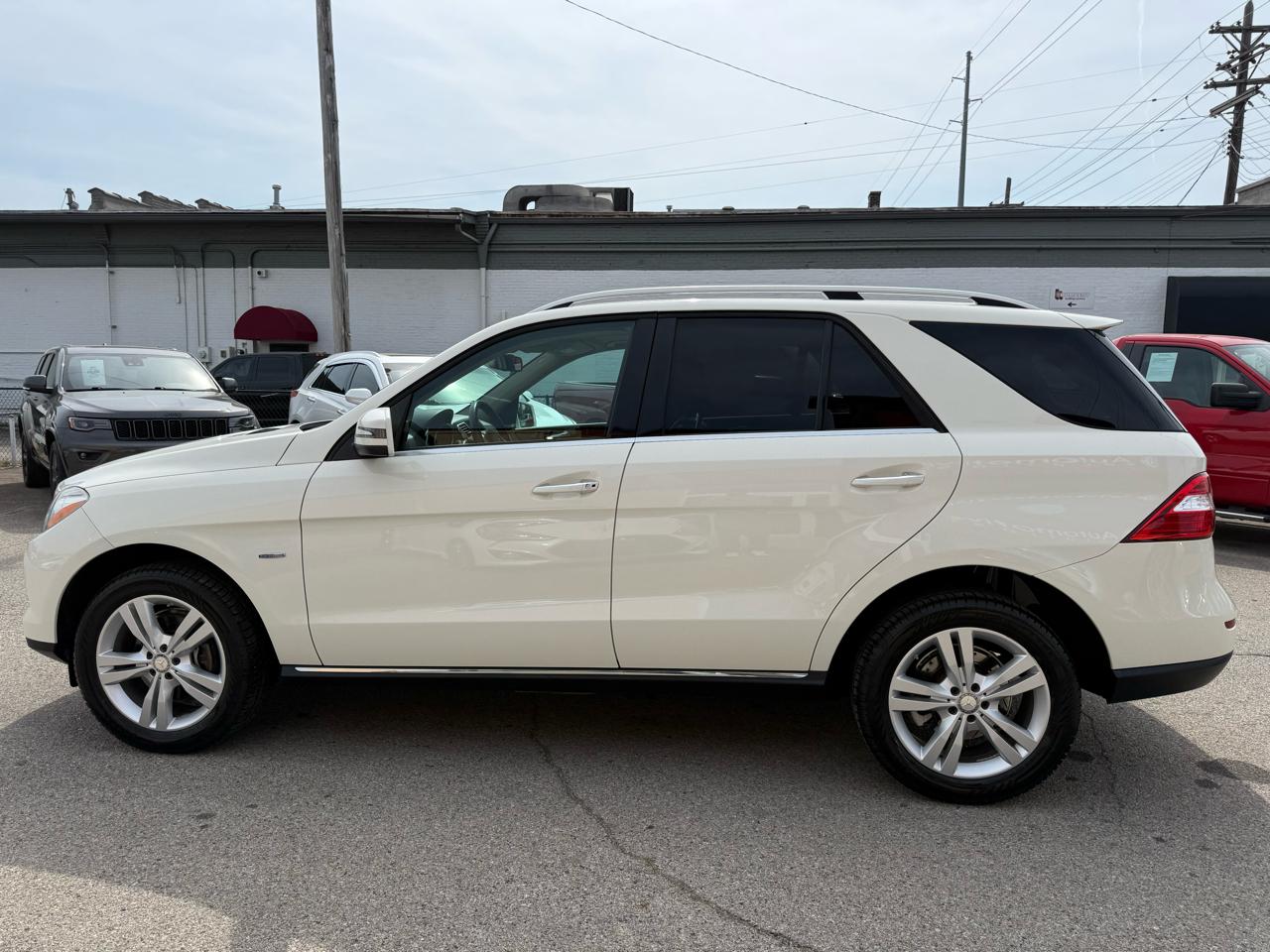 Mercedes-Benz M-Class ML350 BlueTEC 2012