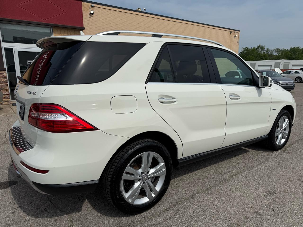 Mercedes-Benz M-Class ML350 BlueTEC 2012