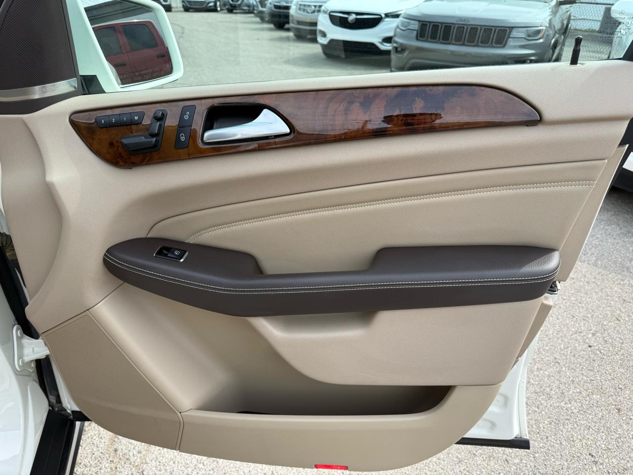 Mercedes-Benz M-Class ML350 BlueTEC 2012