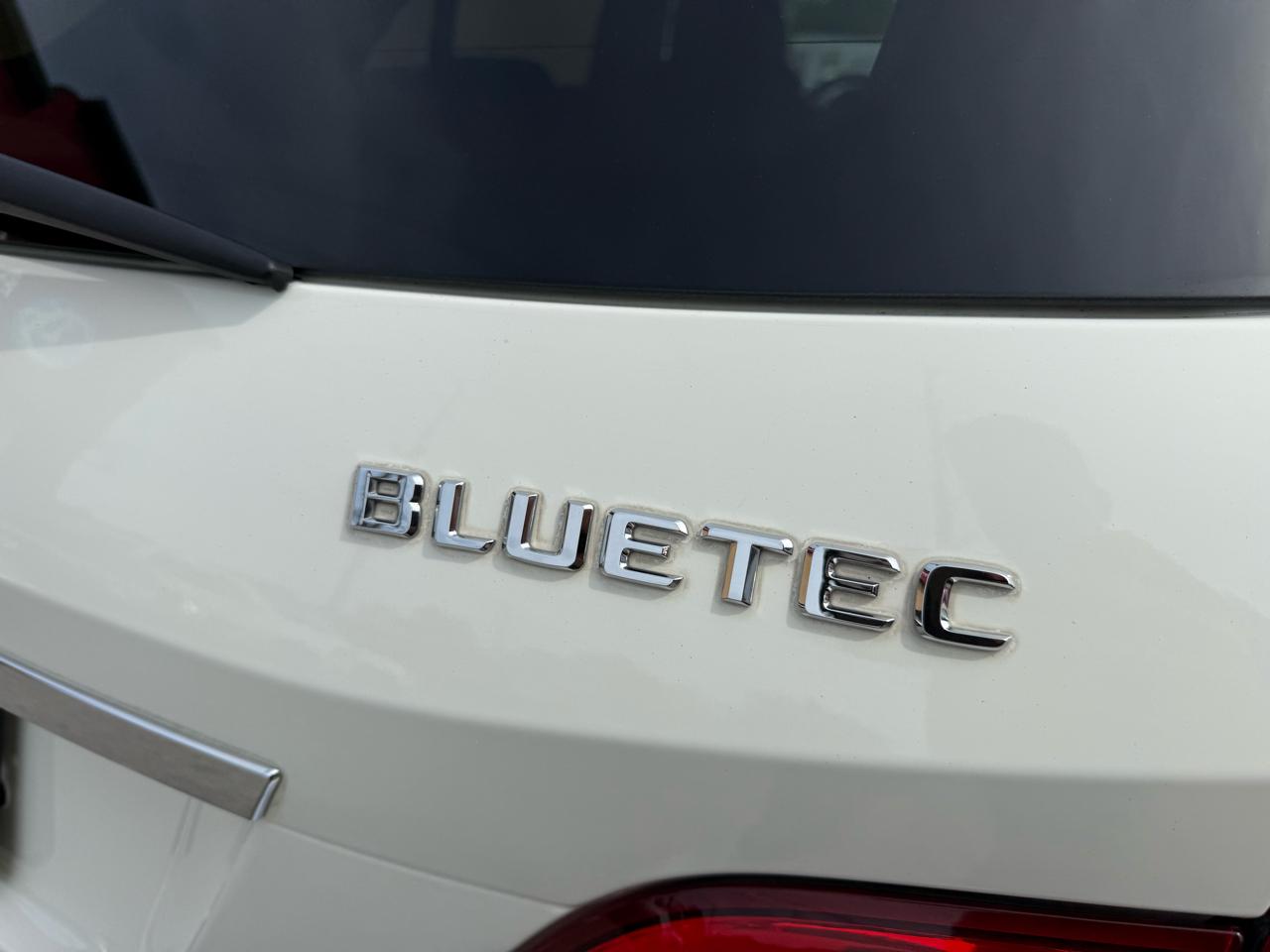 Mercedes-Benz M-Class ML350 BlueTEC 2012
