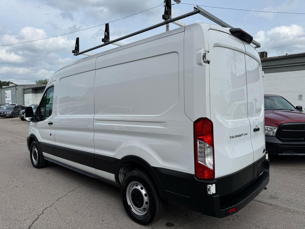 Ford Transit 250 Van Med. Roof w/Sliding Pass. 148-in. WB 2021