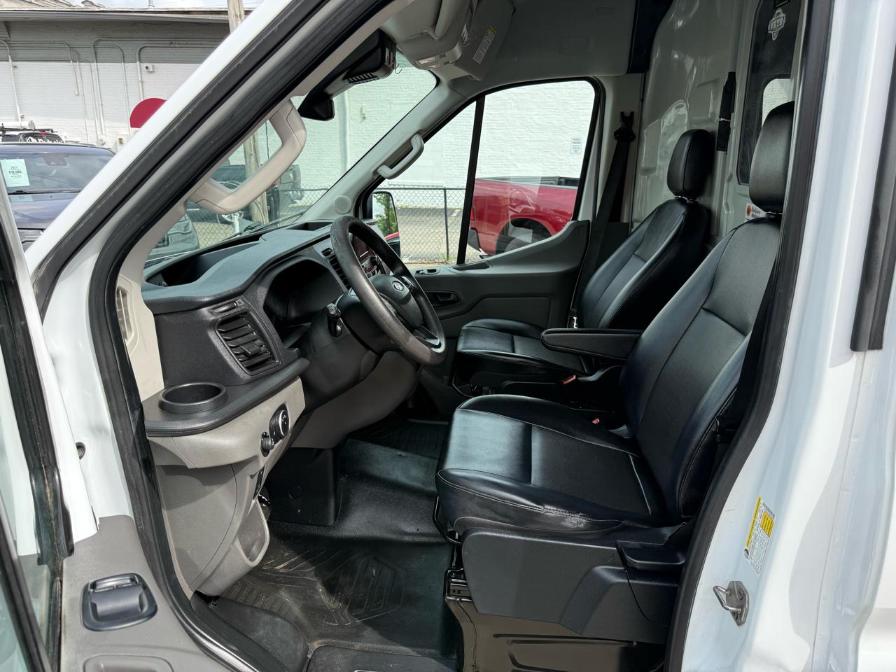 Ford Transit 250 Van Med. Roof w/Sliding Pass. 148-in. WB 2021