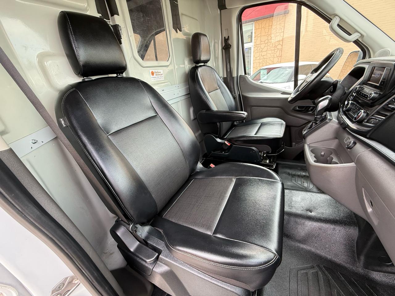 Ford Transit 250 Van Med. Roof w/Sliding Pass. 148-in. WB 2021