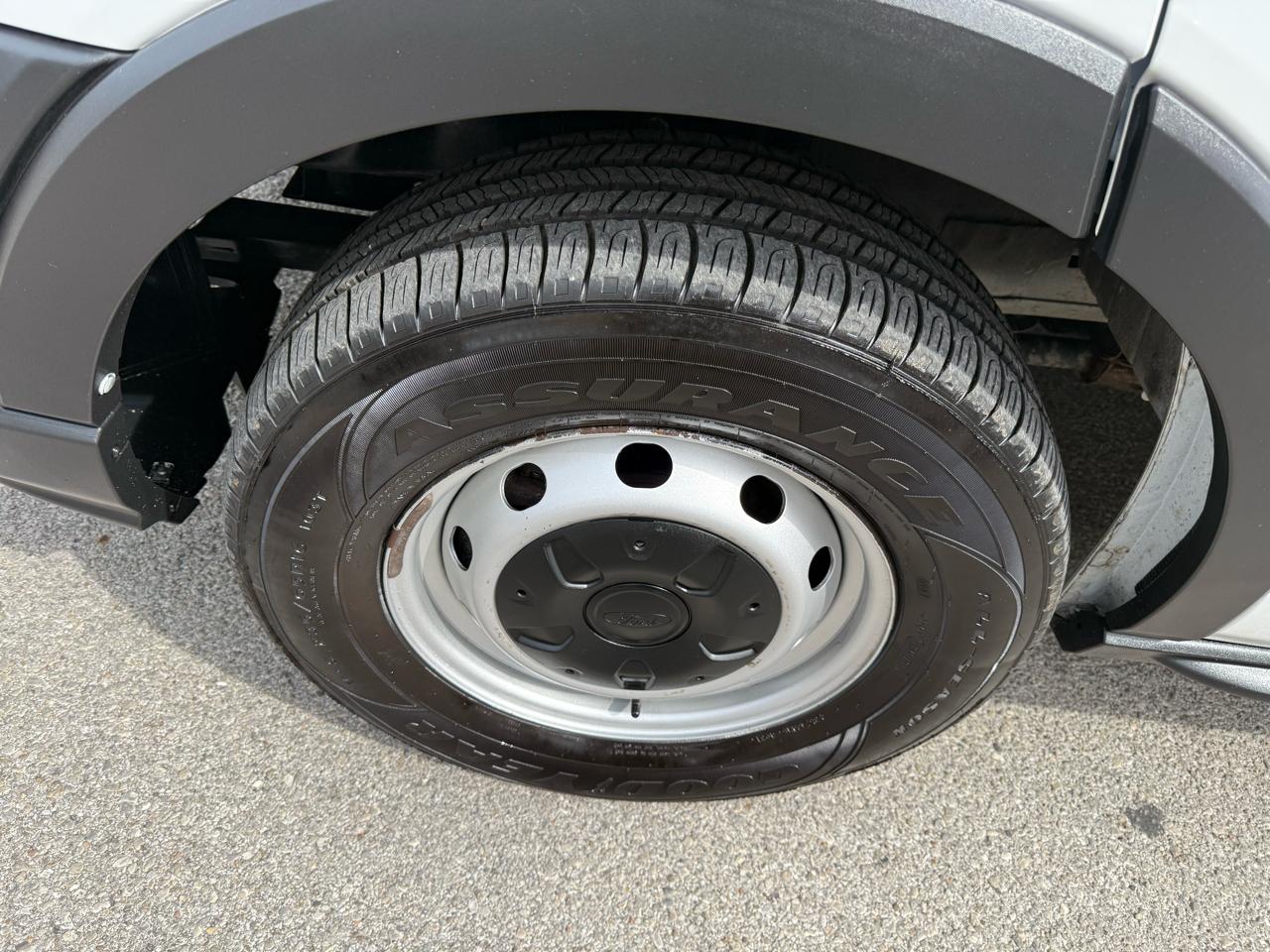 Ford Transit 250 Van Med. Roof w/Sliding Pass. 148-in. WB 2021