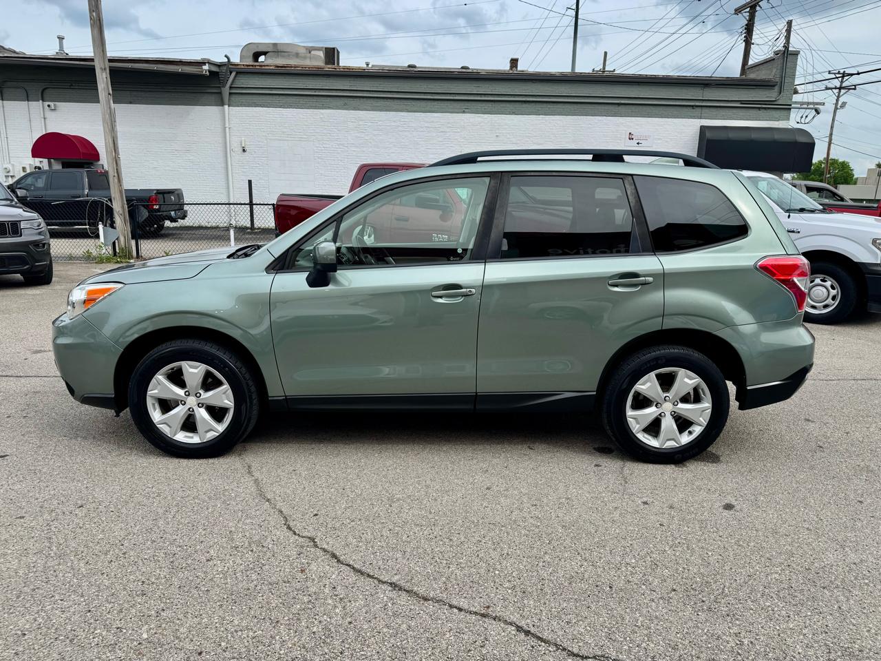 Subaru Forester 2.5i Premium PZEV CVT 2016