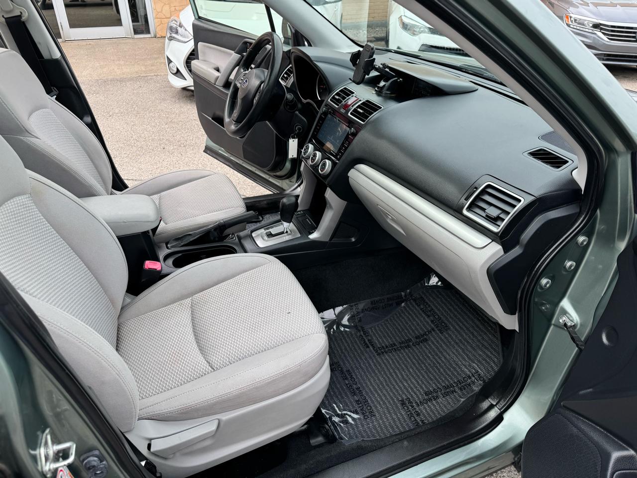 Subaru Forester 2.5i Premium PZEV CVT 2016