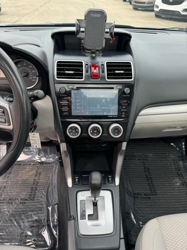 Subaru Forester 2.5i Premium PZEV CVT 2016