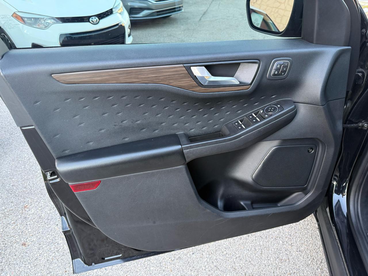 Ford Escape Titanium 4WD 2020