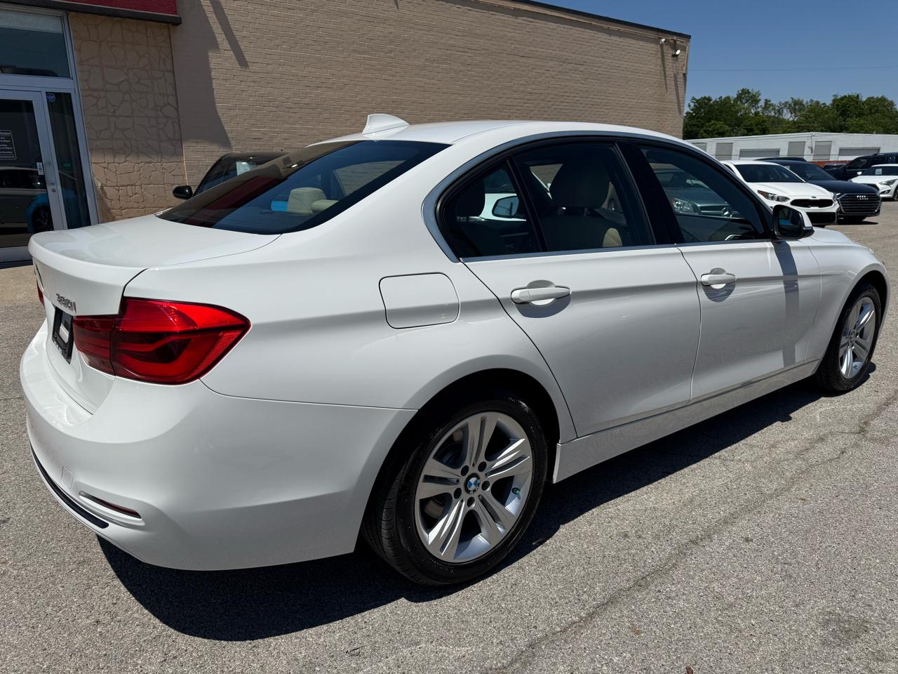 BMW 3-Series 330i xDrive SULEV Sedan 2018