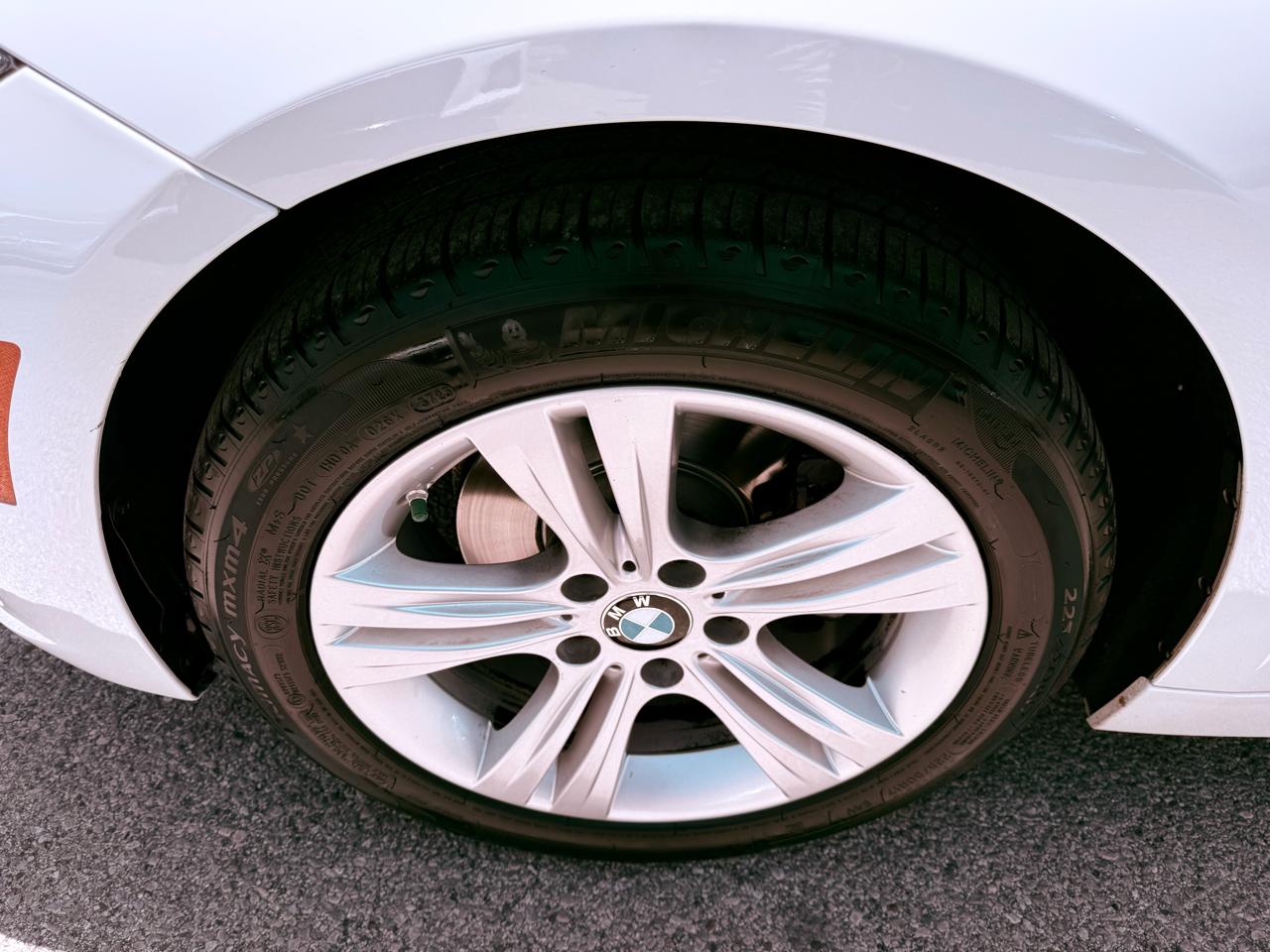 BMW 3-Series 330i xDrive SULEV Sedan 2018