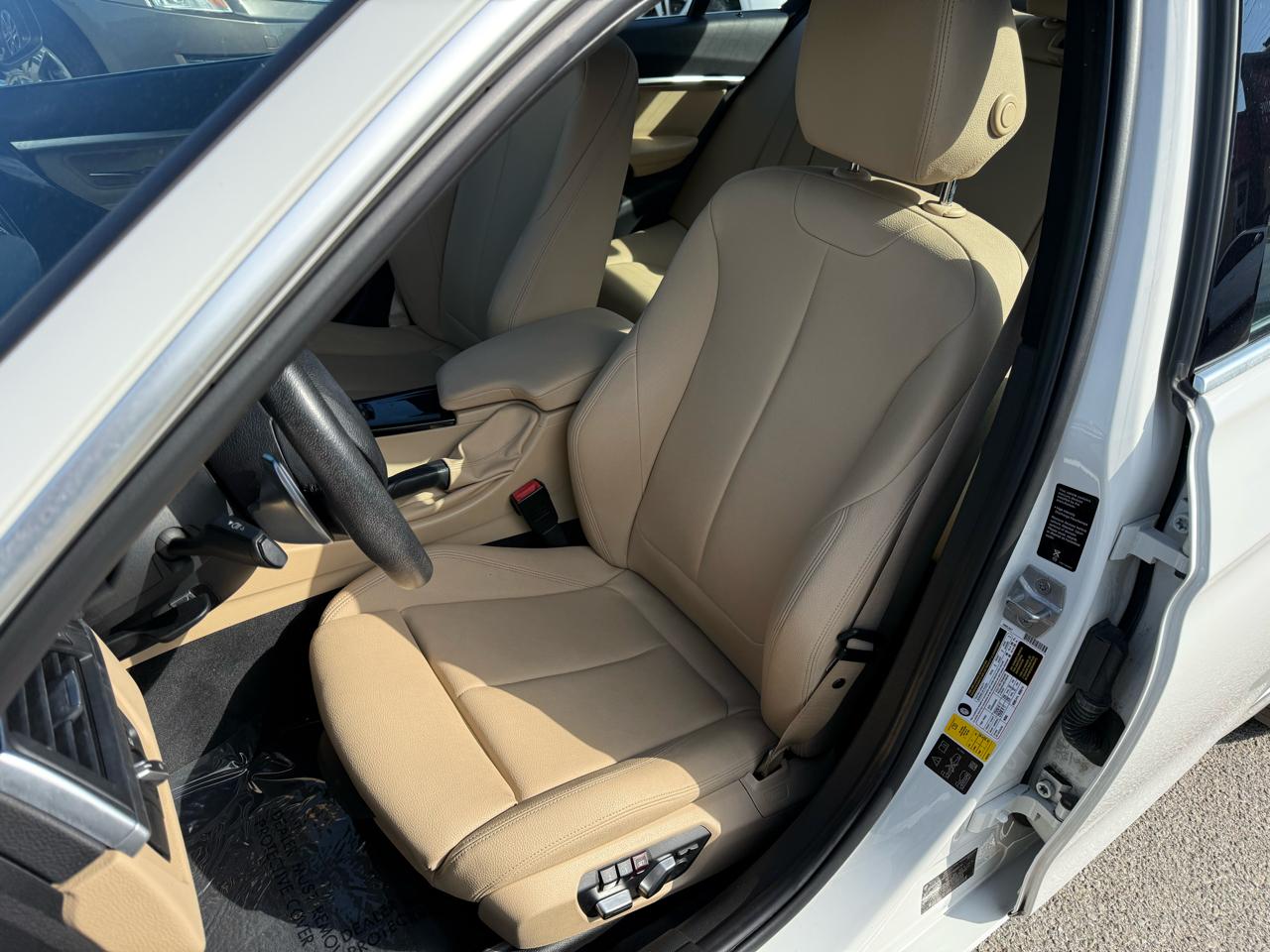 BMW 3-Series 330i xDrive SULEV Sedan 2018