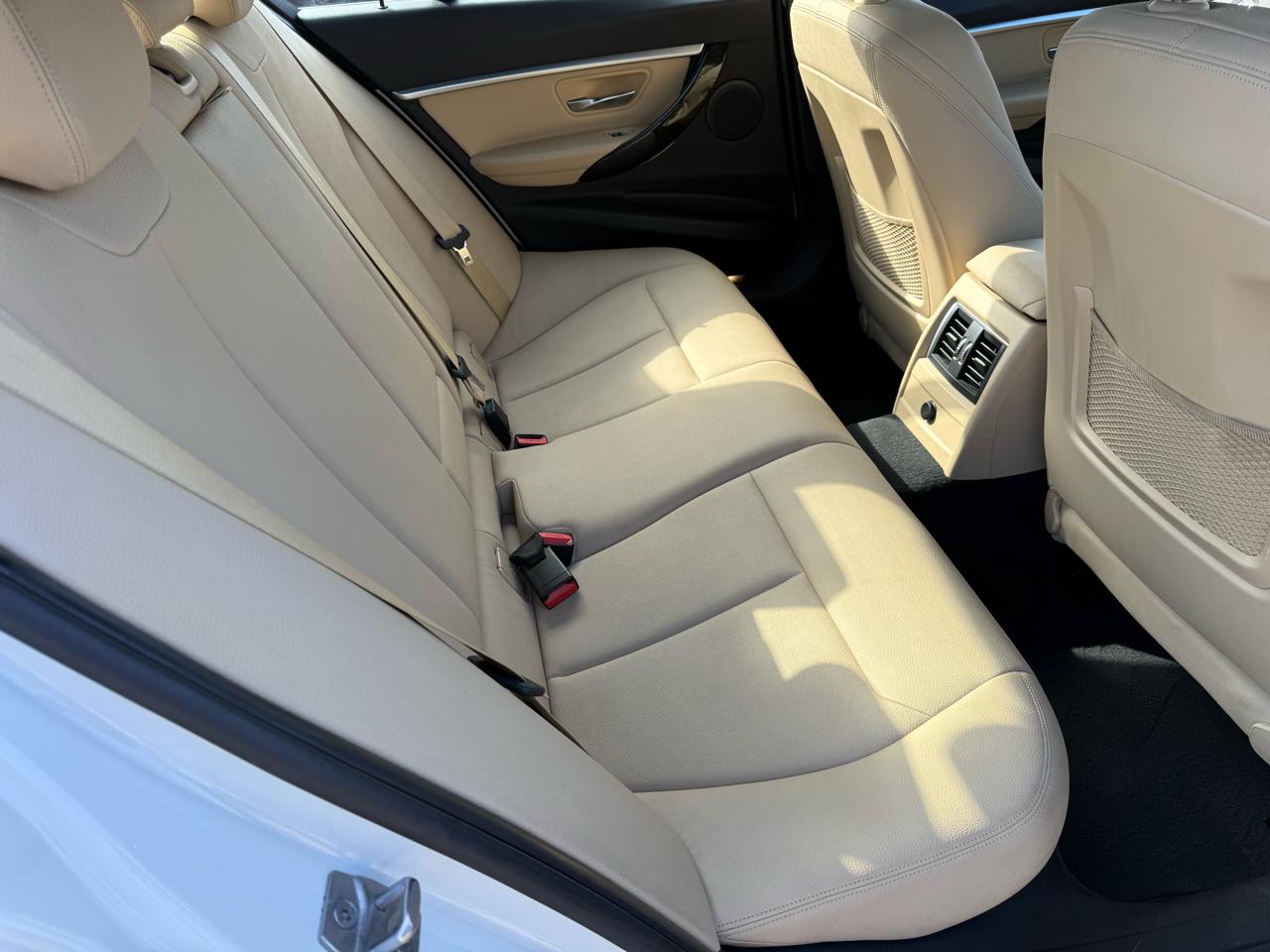 BMW 3-Series 330i xDrive SULEV Sedan 2018