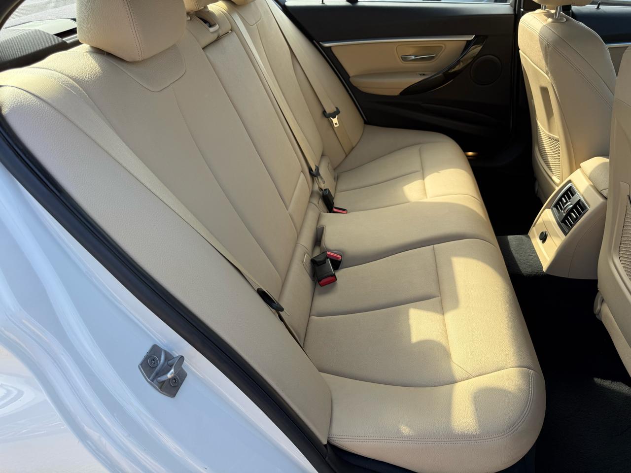 BMW 3-Series 330i xDrive SULEV Sedan 2018