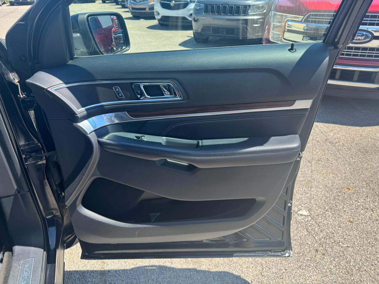 Ford Explorer Limited FWD 2017