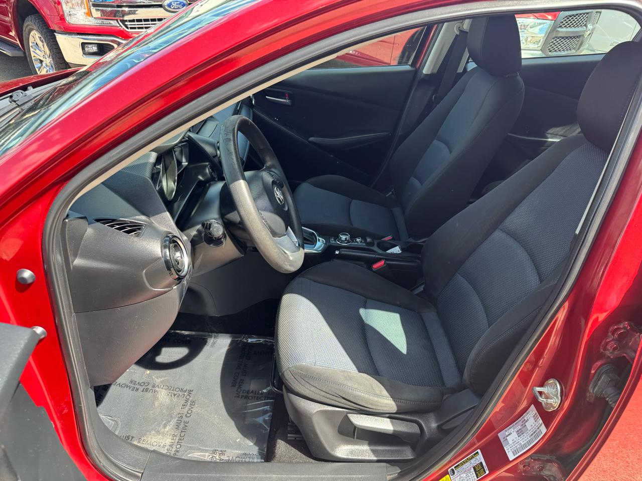 Toyota Yaris iA 6A 2017