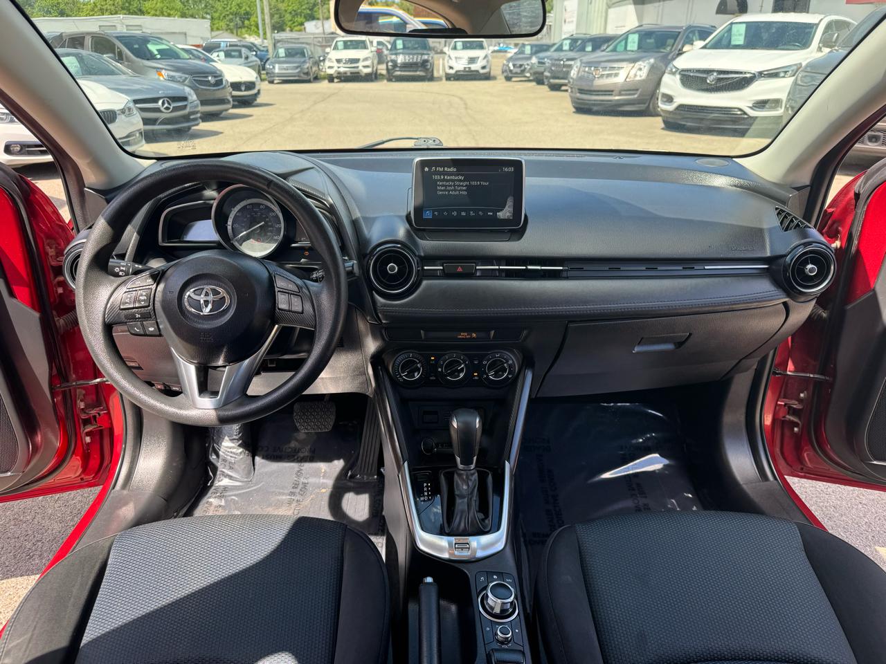 Toyota Yaris iA 6A 2017