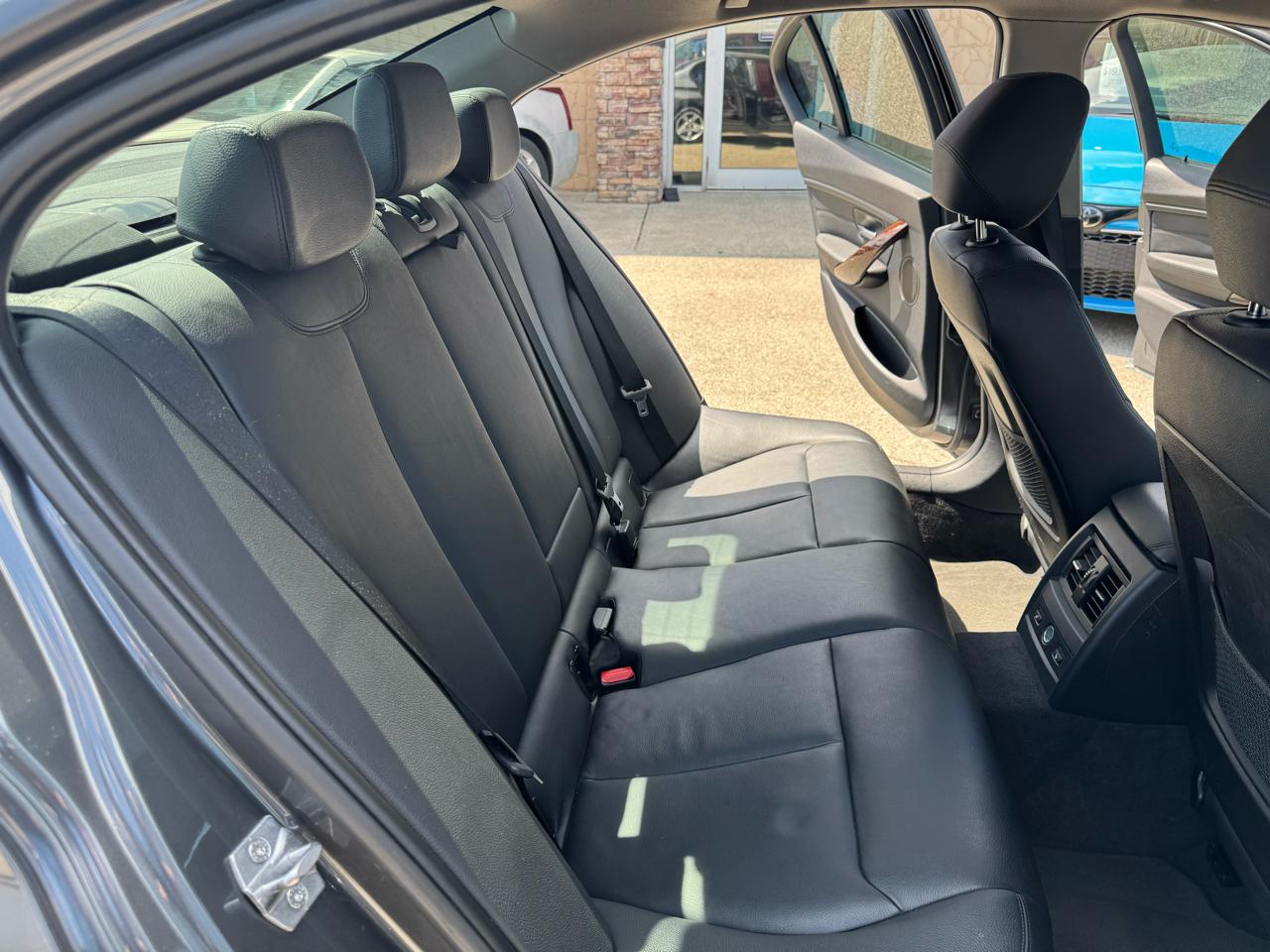 BMW 3-Series 328i xDrive Sedan 2014