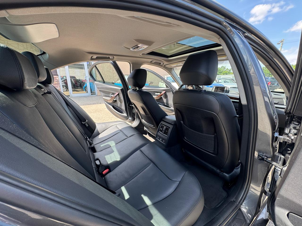 BMW 3-Series 328i xDrive Sedan 2014