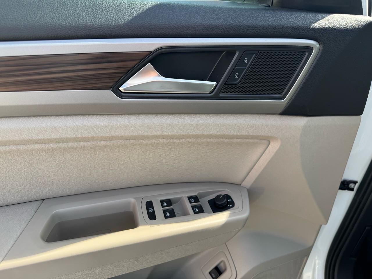 Volkswagen Atlas V6 SE w/Technology 4MOTION 2021