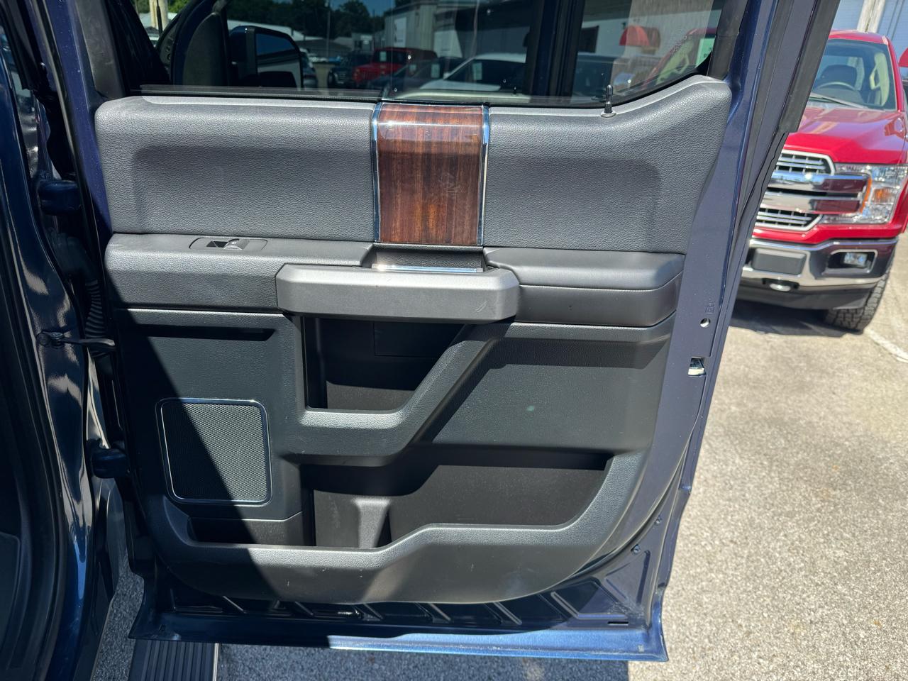 Ford F-150 4WD SuperCrew 157" Platinum 2016