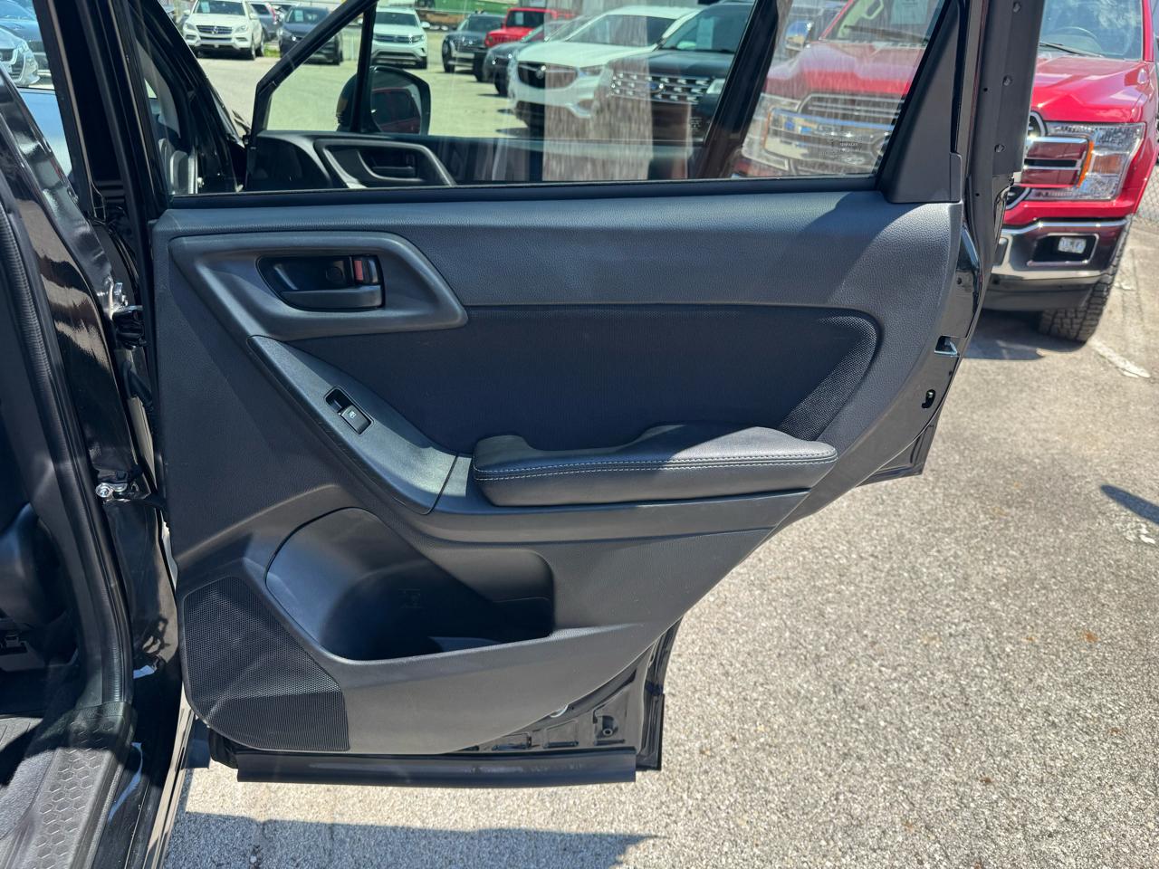 Subaru Forester 2.5i Premium PZEV CVT 2016