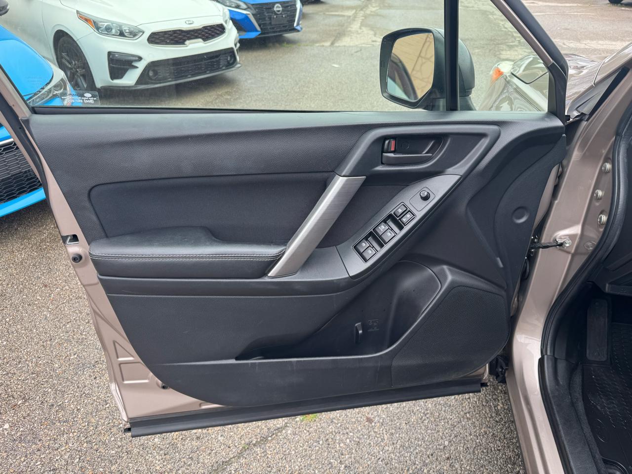 Subaru Forester 2.5i Premium PZEV CVT 2016