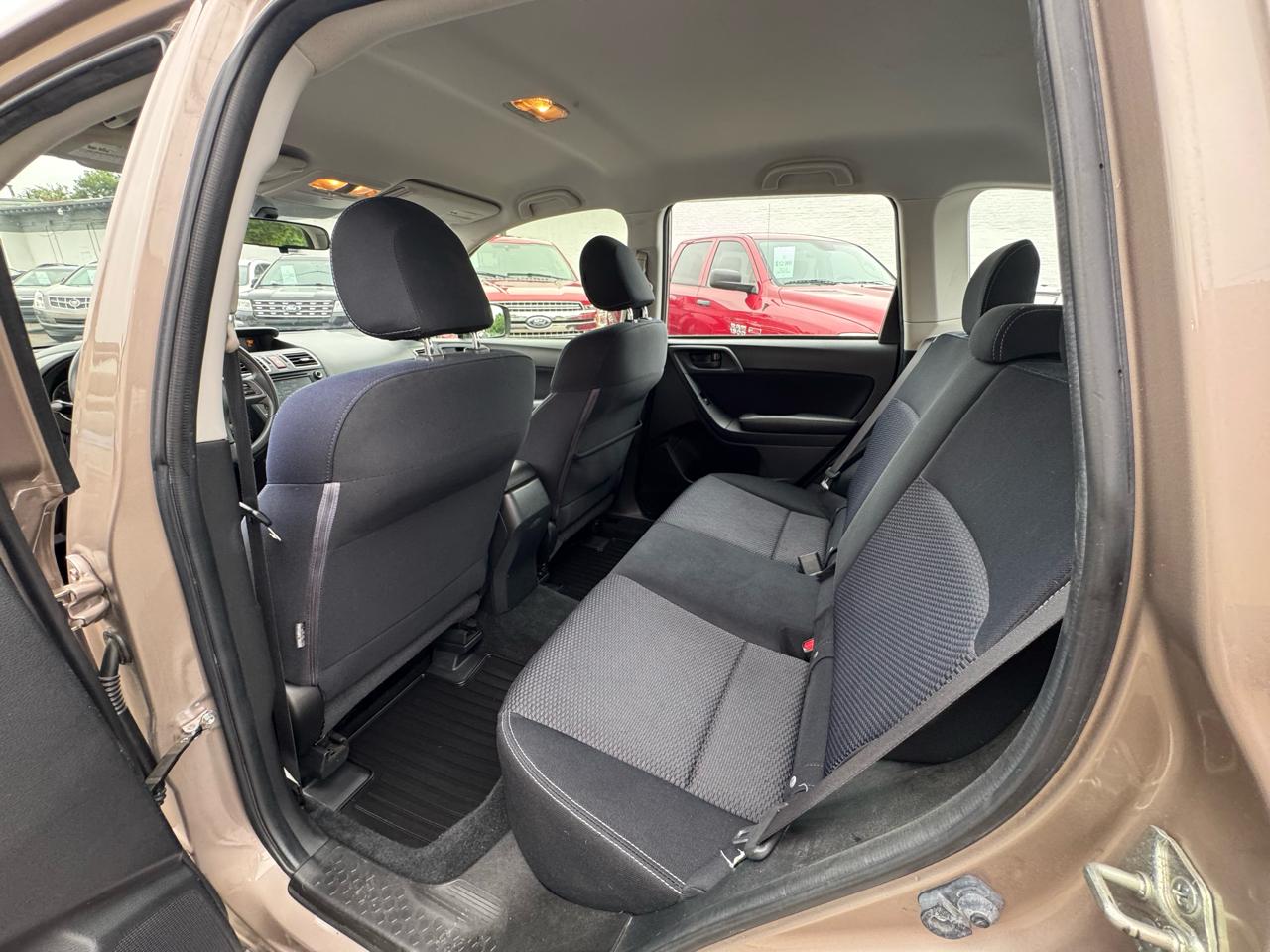 Subaru Forester 2.5i Premium PZEV CVT 2016