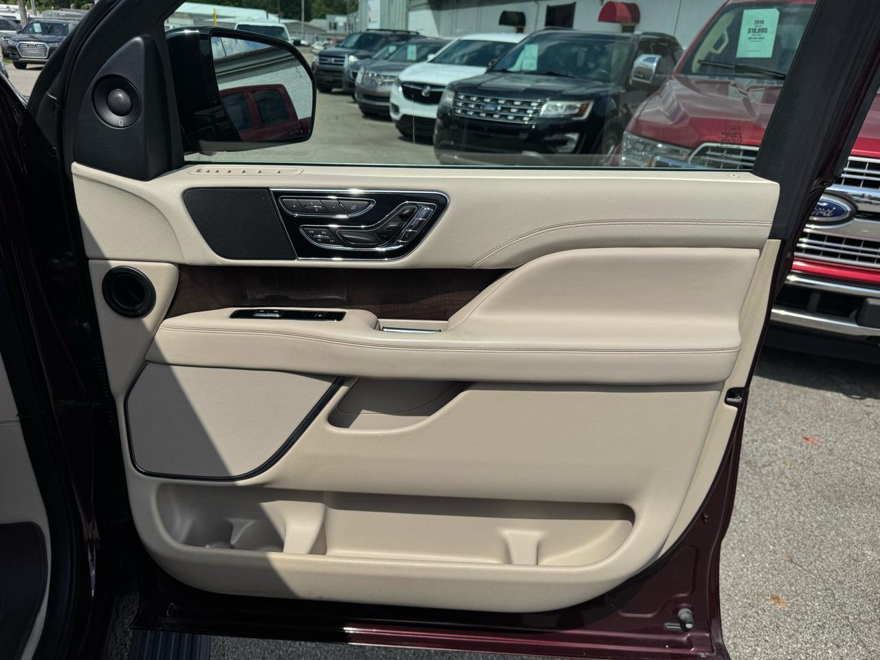 Lincoln Navigator Select 4WD 2018