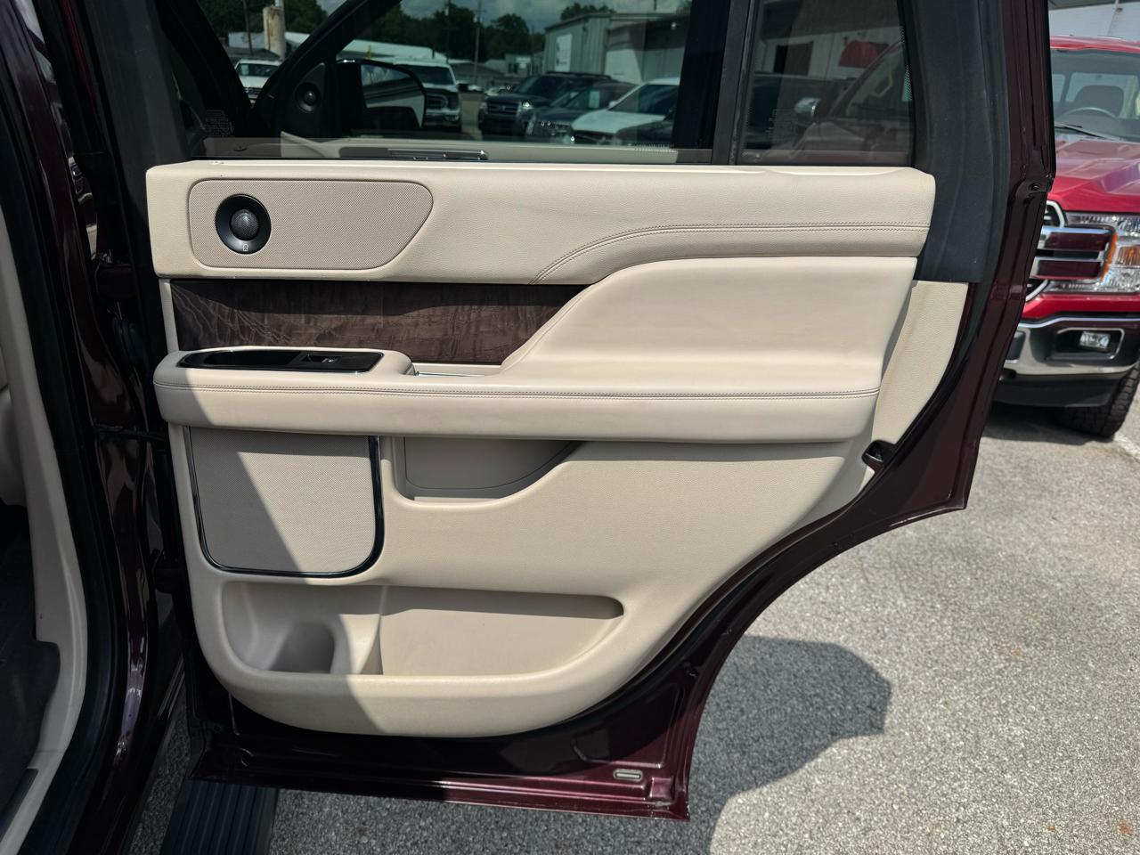 Lincoln Navigator Select 4WD 2018