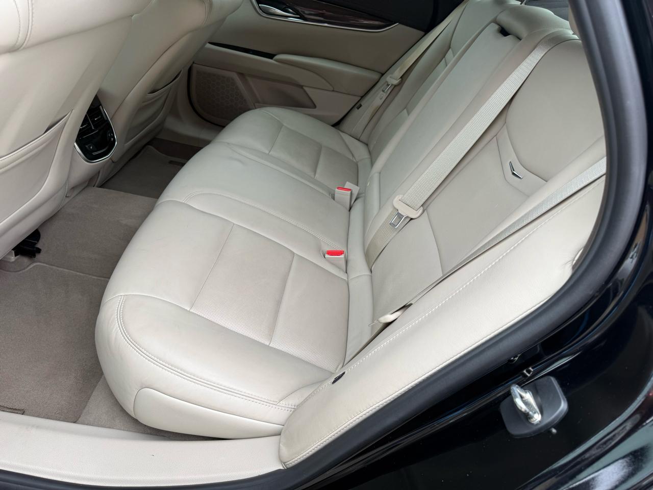 Cadillac XTS Luxury AWD 2014
