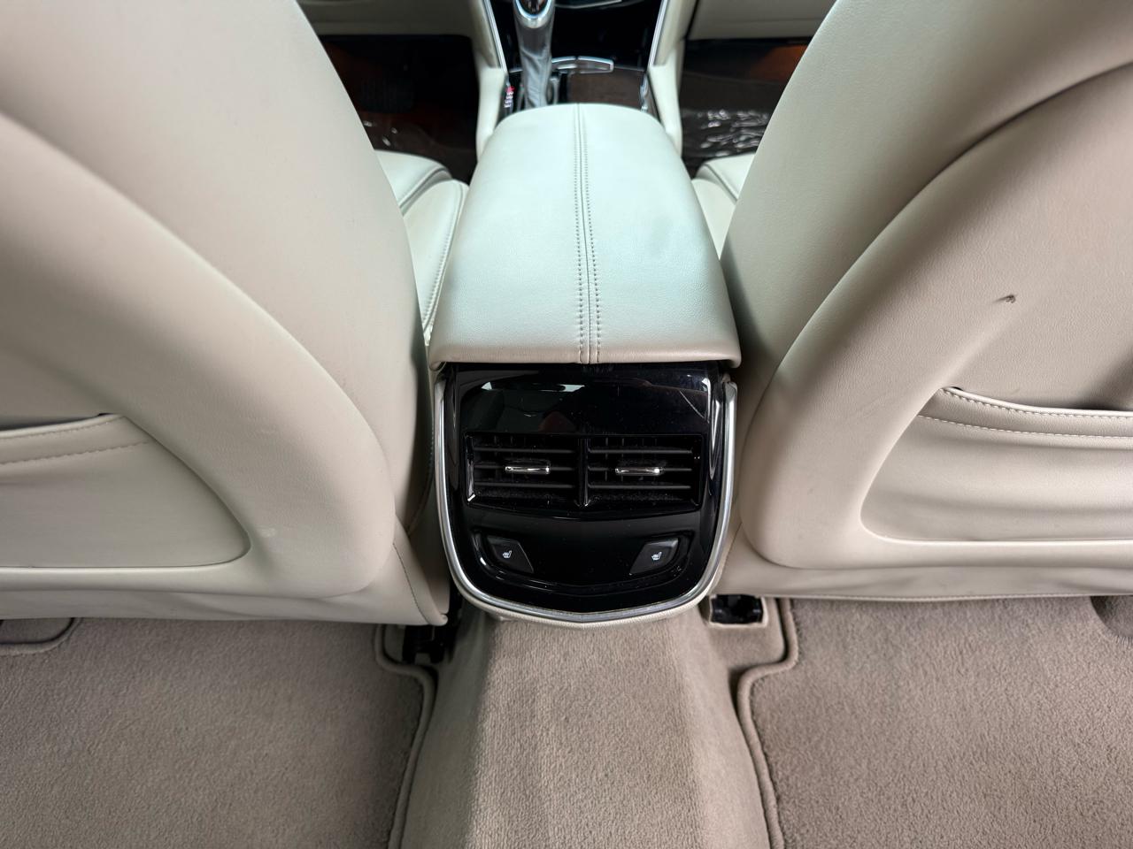 Cadillac XTS Luxury AWD 2014