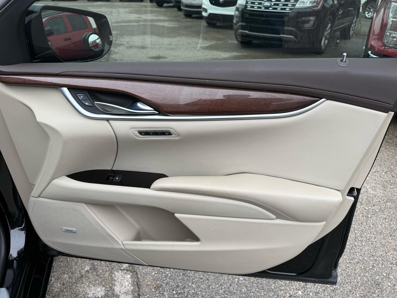 Cadillac XTS Luxury AWD 2014