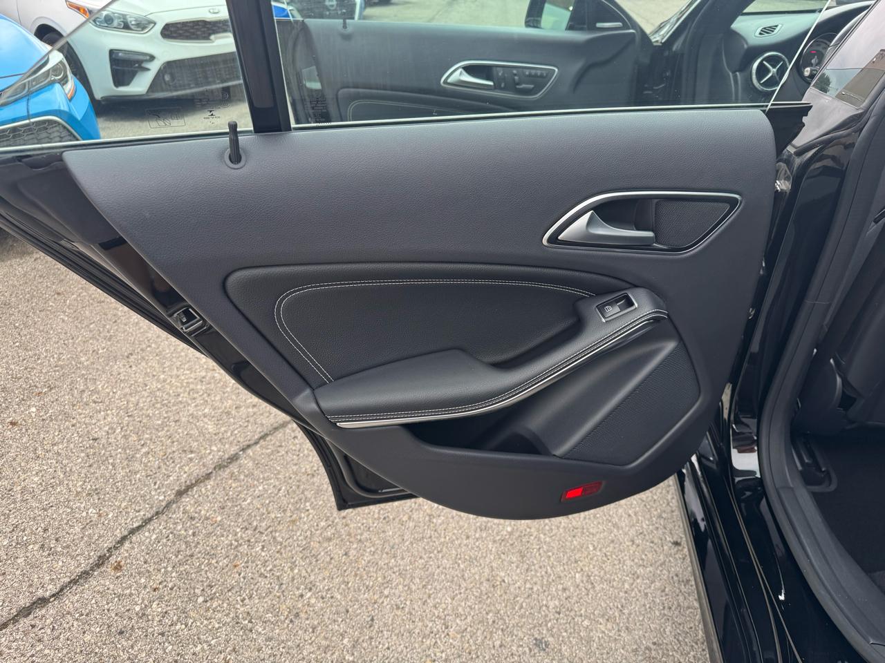 Mercedes-Benz CLA-Class CLA250 4MATIC 2015