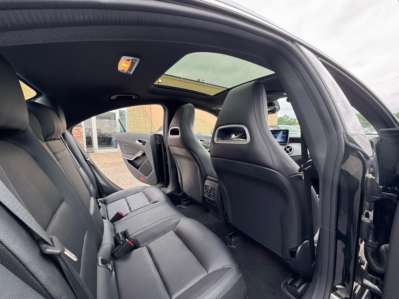 Mercedes-Benz CLA-Class CLA250 4MATIC 2015
