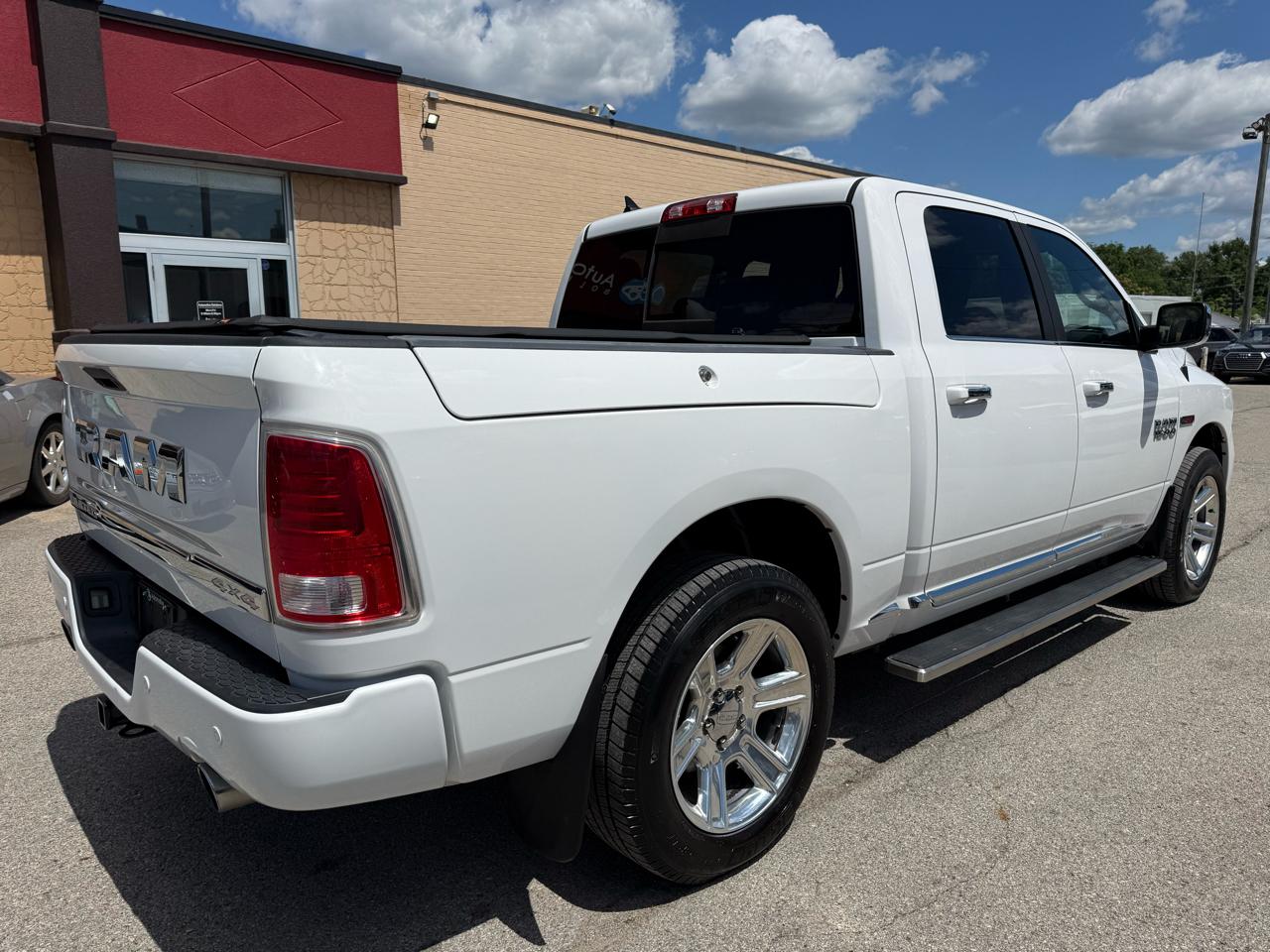 RAM 1500 Longhorn Crew Cab SWB 4WD 2016