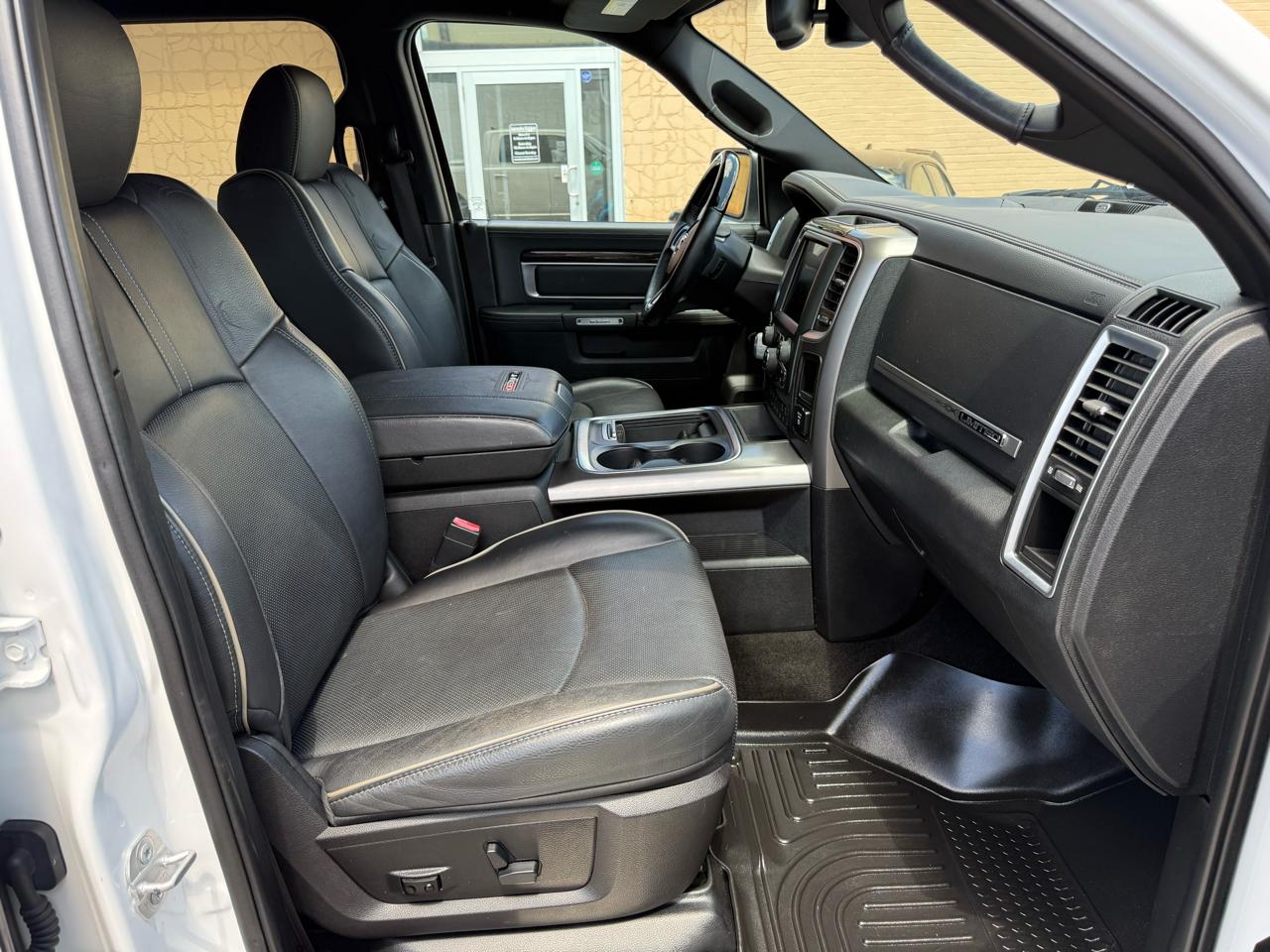 RAM 1500 Longhorn Crew Cab SWB 4WD 2016