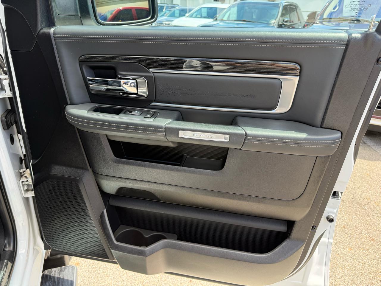 RAM 1500 Longhorn Crew Cab SWB 4WD 2016