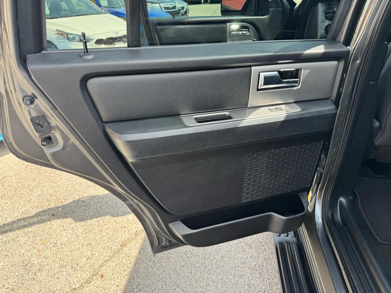 Ford Expedition XLT 4WD 2017