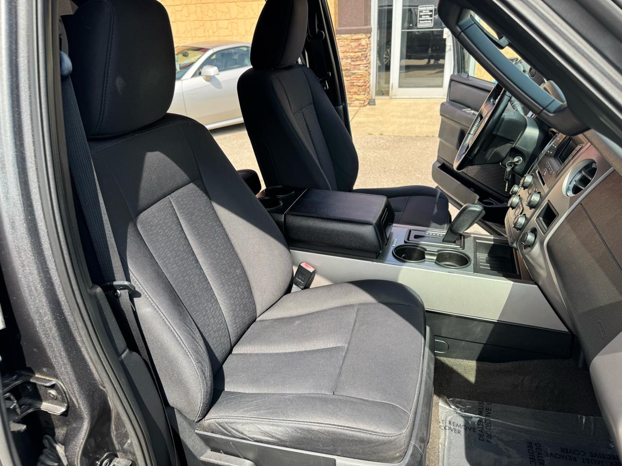 Ford Expedition XLT 4WD 2017