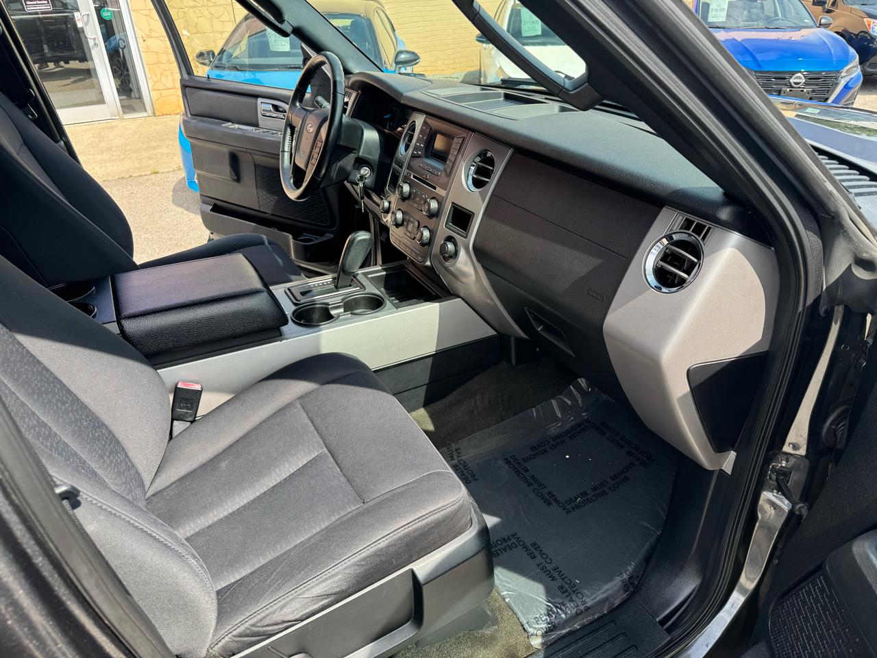 Ford Expedition XLT 4WD 2017